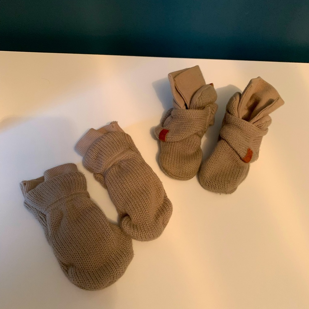 Goumi Baby Booties & Mittens